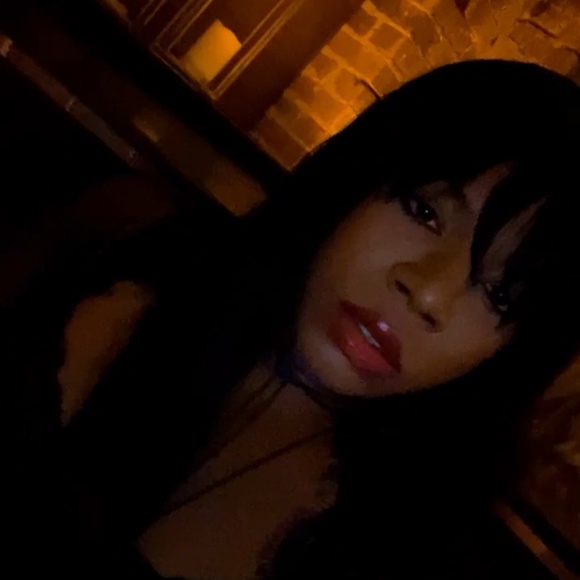 Meet your Posher, Karma - Picture 1 of 2